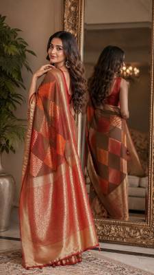 Green soft silk blend banarasi jacuard work festive saree with unstitched blouse piece 3