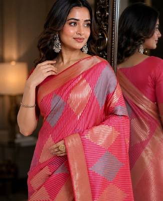 Light pink soft silk blend banarasi jacuard work festive saree with unstitched blouse piece 2