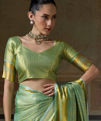 green smart heavy kanchivaram silk blend rich looks graceful saree 5