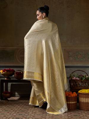 beige smart heavy kanchivaram silk blend rich looks graceful saree 2