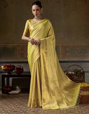 yellow smart heavy kanchivaram silk blend rich looks graceful saree 1