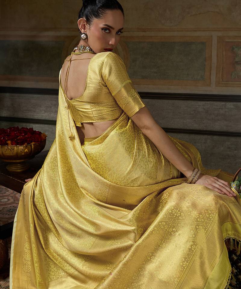yellow smart heavy kanchivaram silk blend rich looks graceful saree
