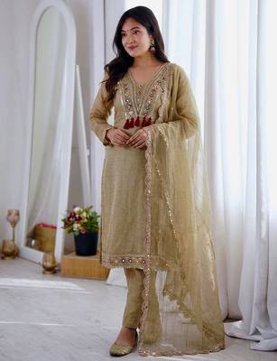 Heavy Designer Embroidery Work Kurti Set With Dupatta Festival Wear Suit Set 4