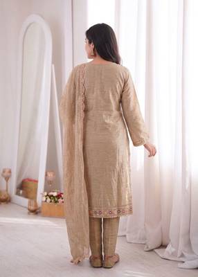 Heavy Designer Embroidery Work Kurti Set With Dupatta Festival Wear Suit Set 5