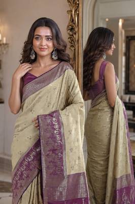 Cream soft silk blend banarasi jacuard work festive saree with unstitched blouse piece 2