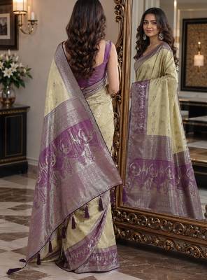 Cream soft silk blend banarasi jacuard work festive saree with unstitched blouse piece 3