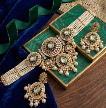 gold plated kundan pearl bridal jewelry set with earrings & maang tikka 1