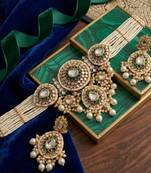 gold plated kundan pearl bridal jewelry set with earrings & maang tikka