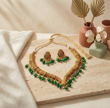gold plated choker necklace set with pearl drops 1