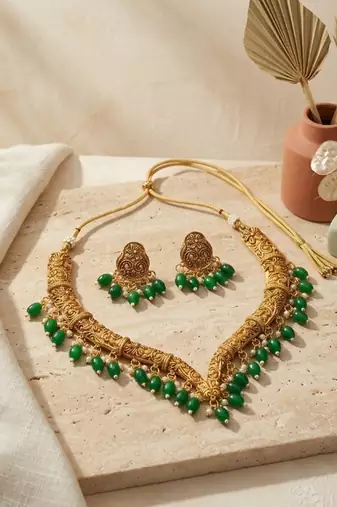 gold plated choker necklace set with pearl drops
