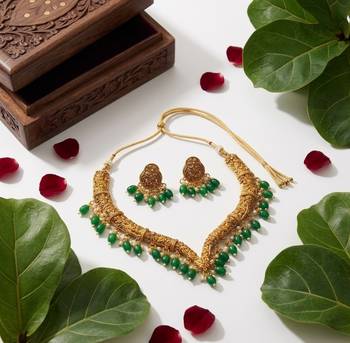 gold plated choker necklace set with pearl drops 2
