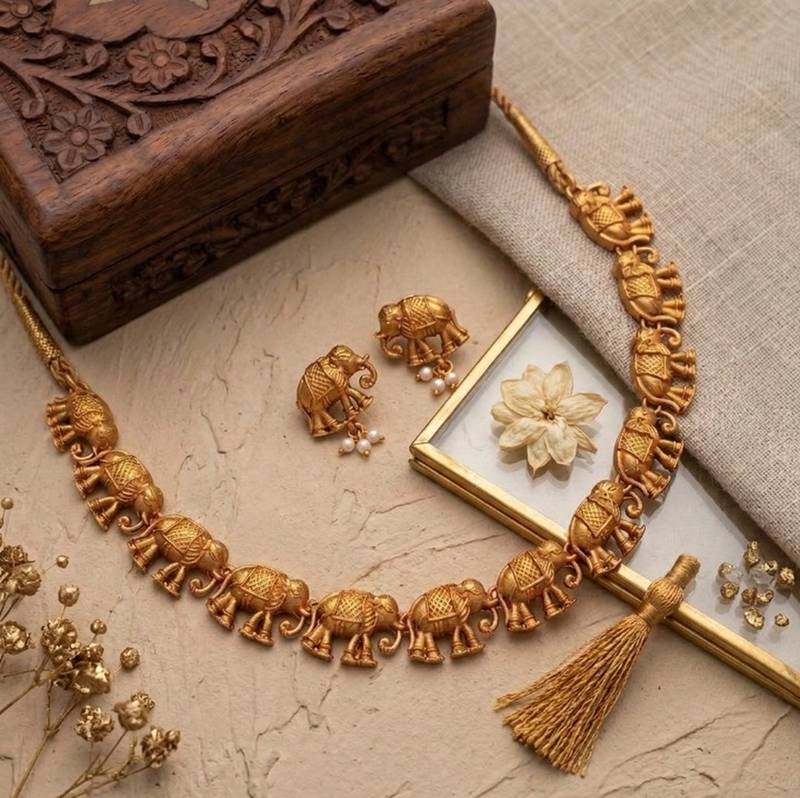 gold temple elephant necklace set with stud earrings