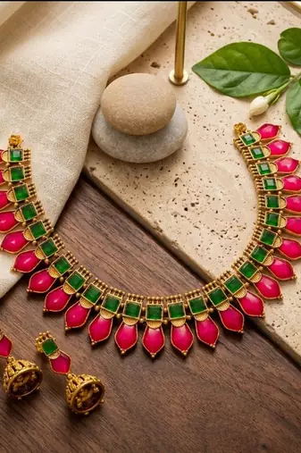 Gold plated ruby & green indian jewelry:necklace with jhumka 