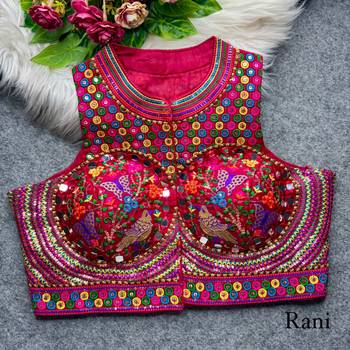 Pink silk thread mirror 1