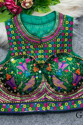 Green silk thread mirror
