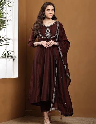 Brown embroidered vichitra silk kurta pant dupatta set 2
