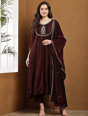 Brown embroidered vichitra silk kurta pant dupatta set 4