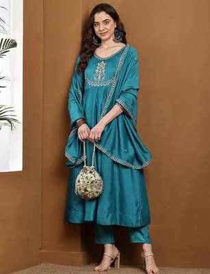 Rama embroidered vichitra silk kurta pant dupatta set 2