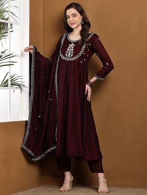 Purple embroidered vichitra silk kurta pant dupatta set 3