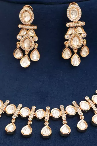 Gold plated premium kundan necklace set