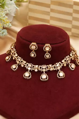 Gold plated moissanite kundan necklace set