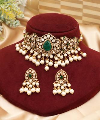 Emerald green royal kundan choker set 2