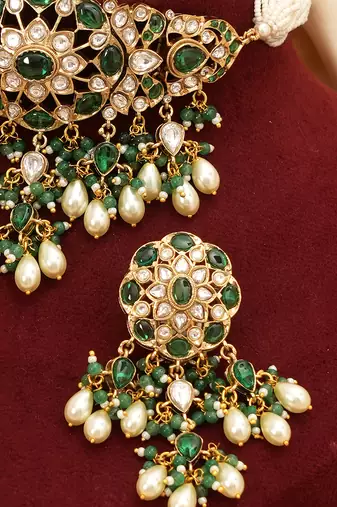 Royal emerald green moissanite kundan choker set