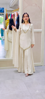 Off-white embroidered short kurti with flared pants & mirror-work dupatta set 3