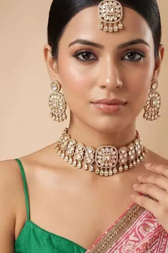Gold plated premium kundan choker set