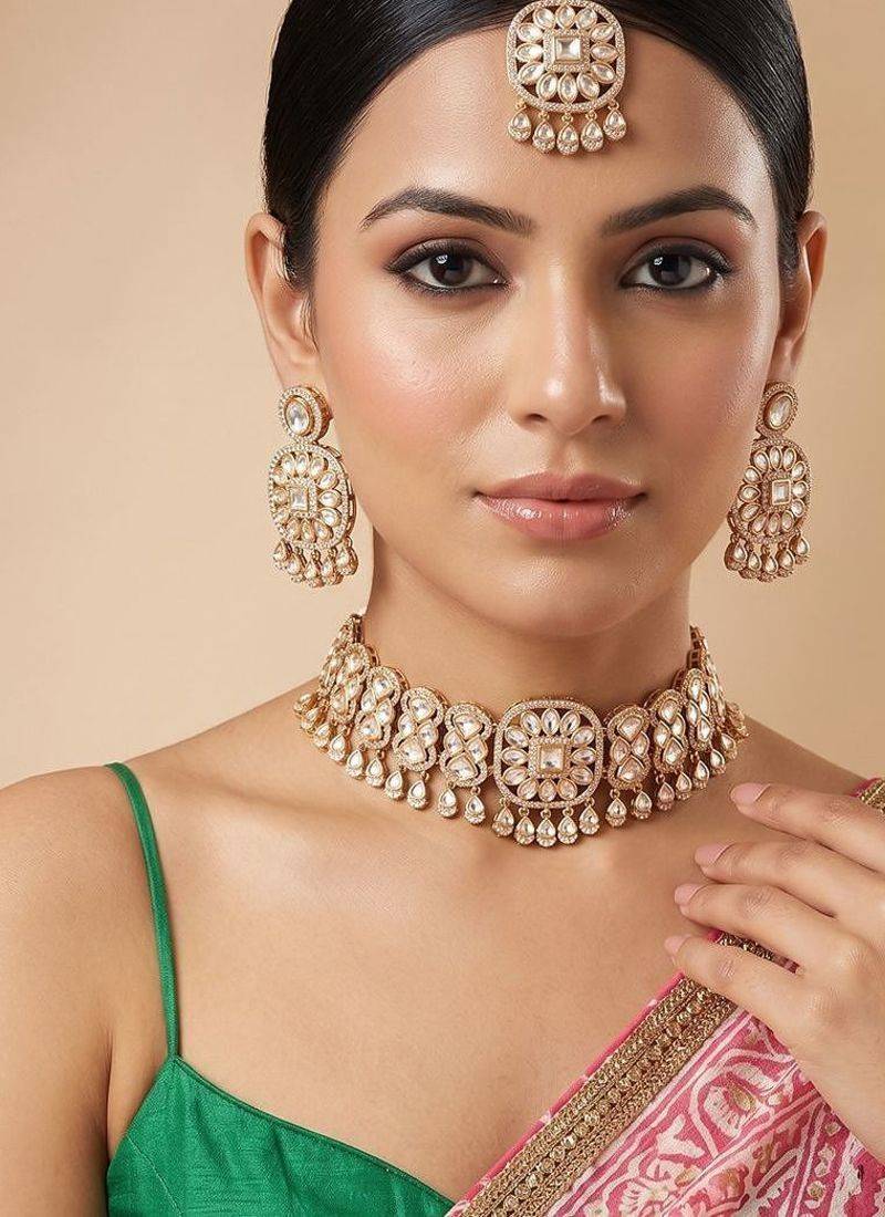 Gold plated premium kundan choker set