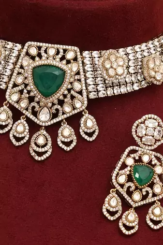 Emerald green moissanite choker necklace set