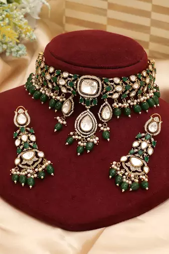 Emerald green kundan moissanite choker set