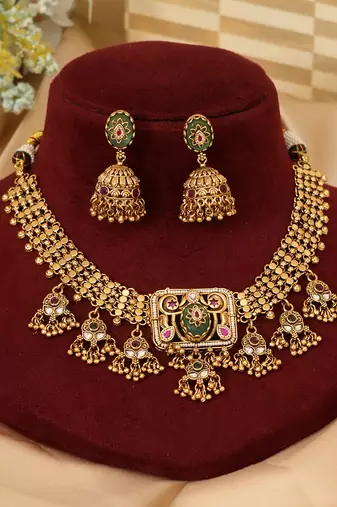 Gold plated green heritage kundan collar necklace set