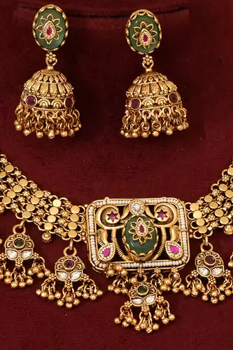 Gold plated green heritage kundan collar necklace set