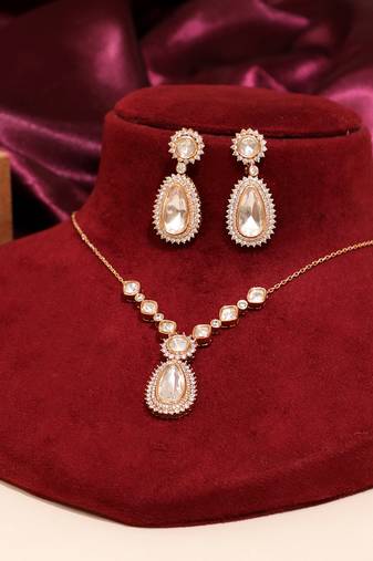 Gold plated designer kundan moissanite necklace set