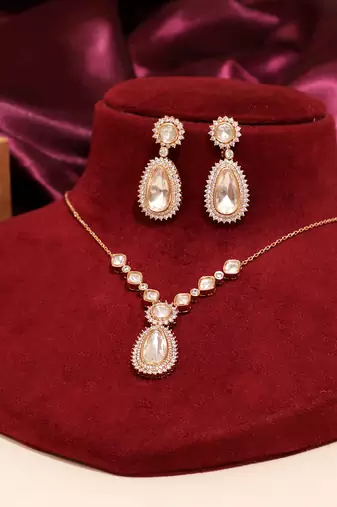 Gold plated designer kundan moissanite necklace set