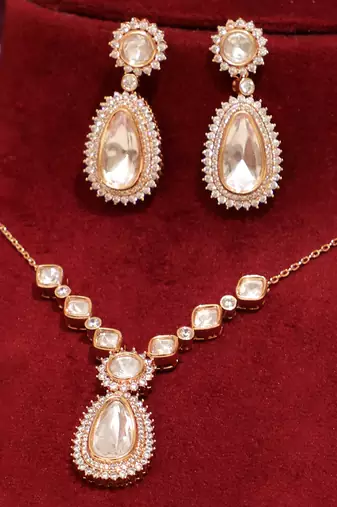 Gold plated designer kundan moissanite necklace set