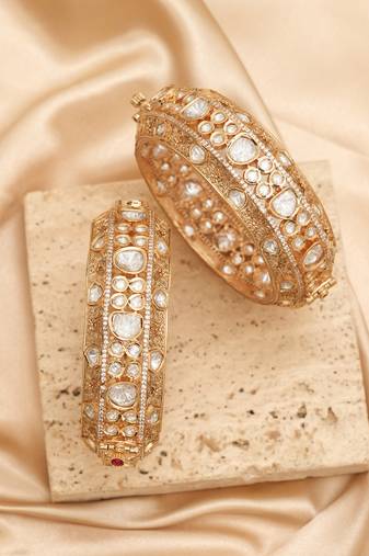 Gold plated designer kundan bridal bangle set
