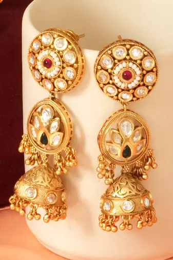Gold plated royal kundan bridal necklace set with maang tikka