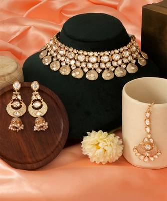 Gold plated kundan meena bridal choker set with maang tikka 2