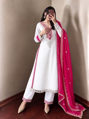 White heavy embroidered kurti pant set with contrast rani pink silk dupatta 2