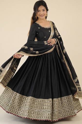 Black embroidered long flared anarkali kurta set with pant and dupatta