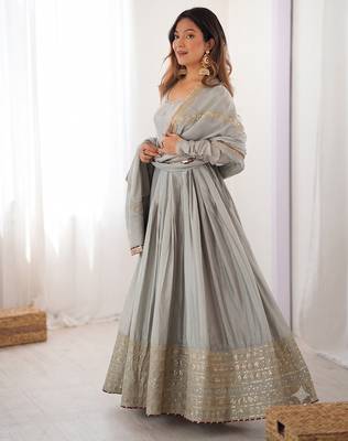 Grey embroidered long flared anarkali kurta set with pant and dupatta 4