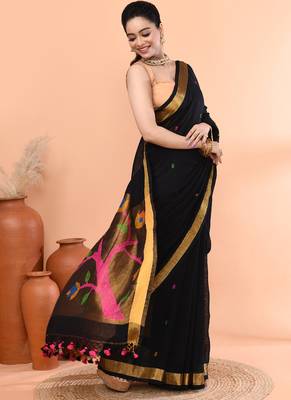 Black handmade office wear linen jamdani saree with running blouse 4