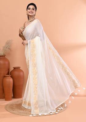 Off white festive cotton blend jamdani saree with running blouse 2