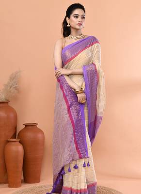 Off white festive cotton blend zari check handloom saree with running blouse 3
