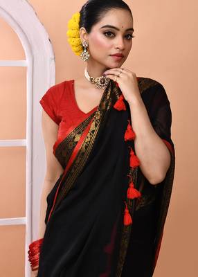Black festive cotton blend handloom saree with running blouse 4