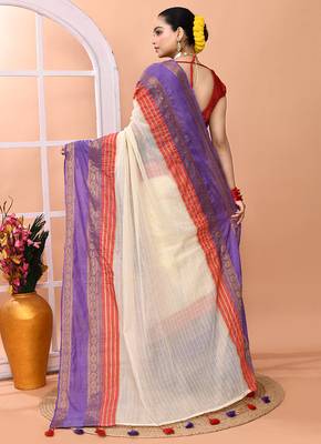 Off white festive cotton blend handloom saree with running blouse 5