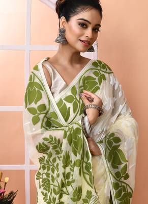 Off white festive wear cotton silk green border pallu jamdani saree with running blouse 4