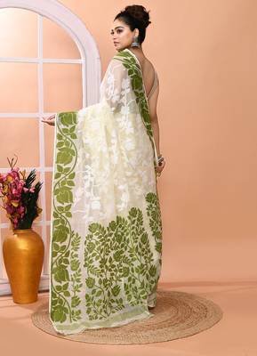 Off white festive wear cotton silk green border pallu jamdani saree with running blouse 5